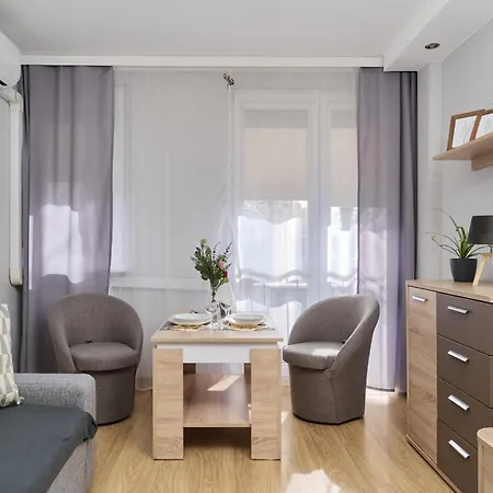 Wyszynskiego With Air Conditioning By Renters